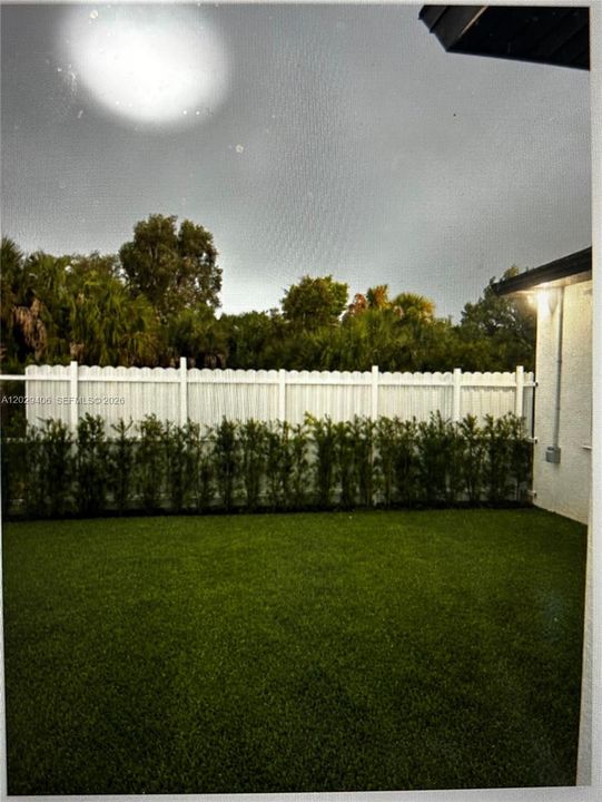 For Rent: $2,500 (3 beds, 2 baths, 1300 Square Feet)