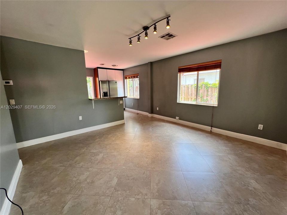 En Venta: $399,999 (2 camas, 1 baños, 862 Pies cuadrados)