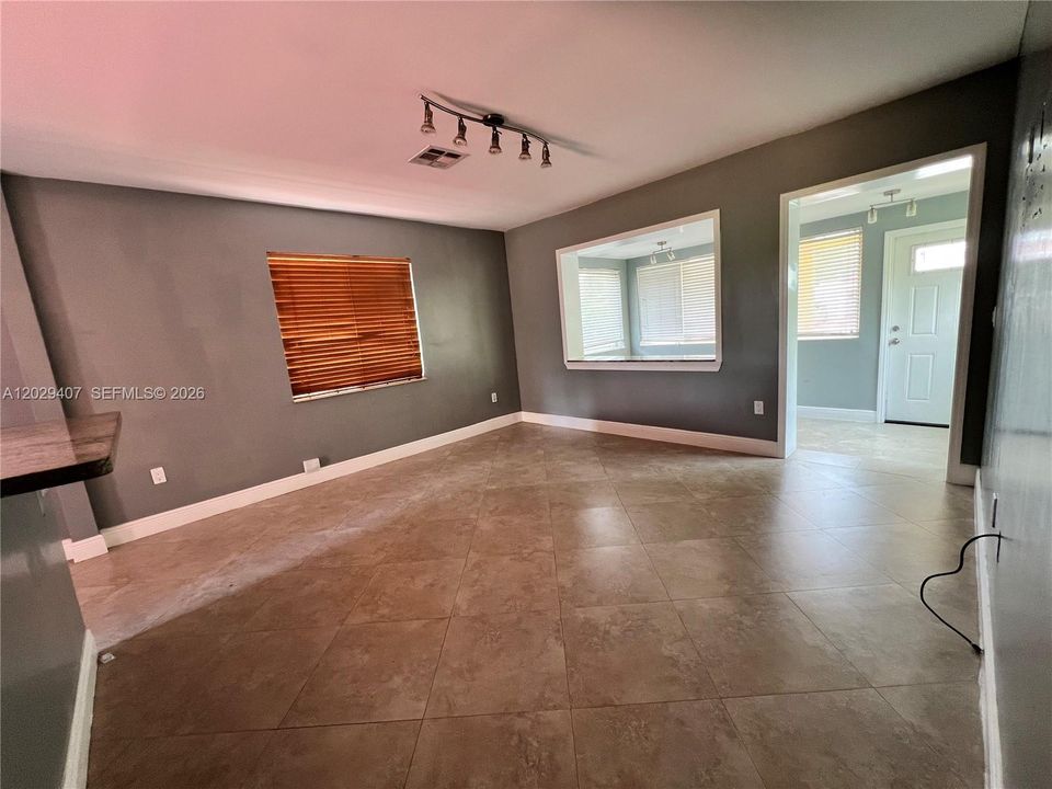 En Venta: $399,999 (2 camas, 1 baños, 862 Pies cuadrados)