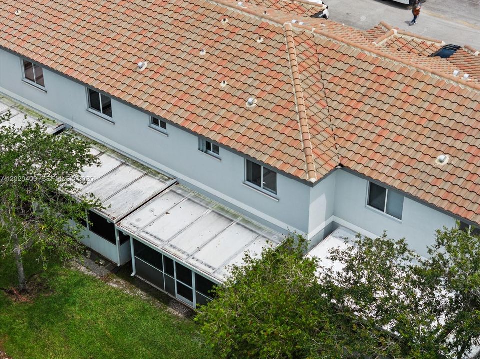 На продажу: $390,000 (2 спален, 2 ванн, 1114 Квадратных фут)