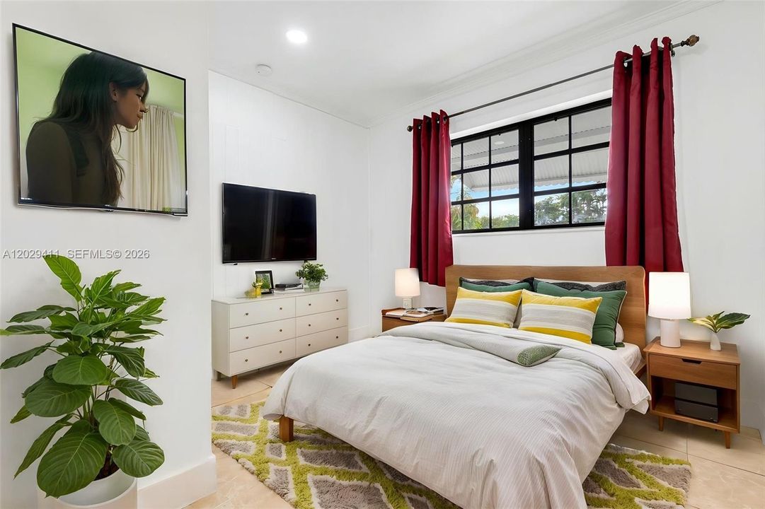 For Rent: $2,900 (3 beds, 1 baths, 1708 Square Feet)