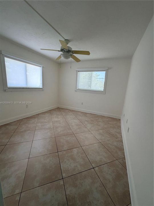 For Rent: $3,300 (2 beds, 2 baths, 925 Square Feet)