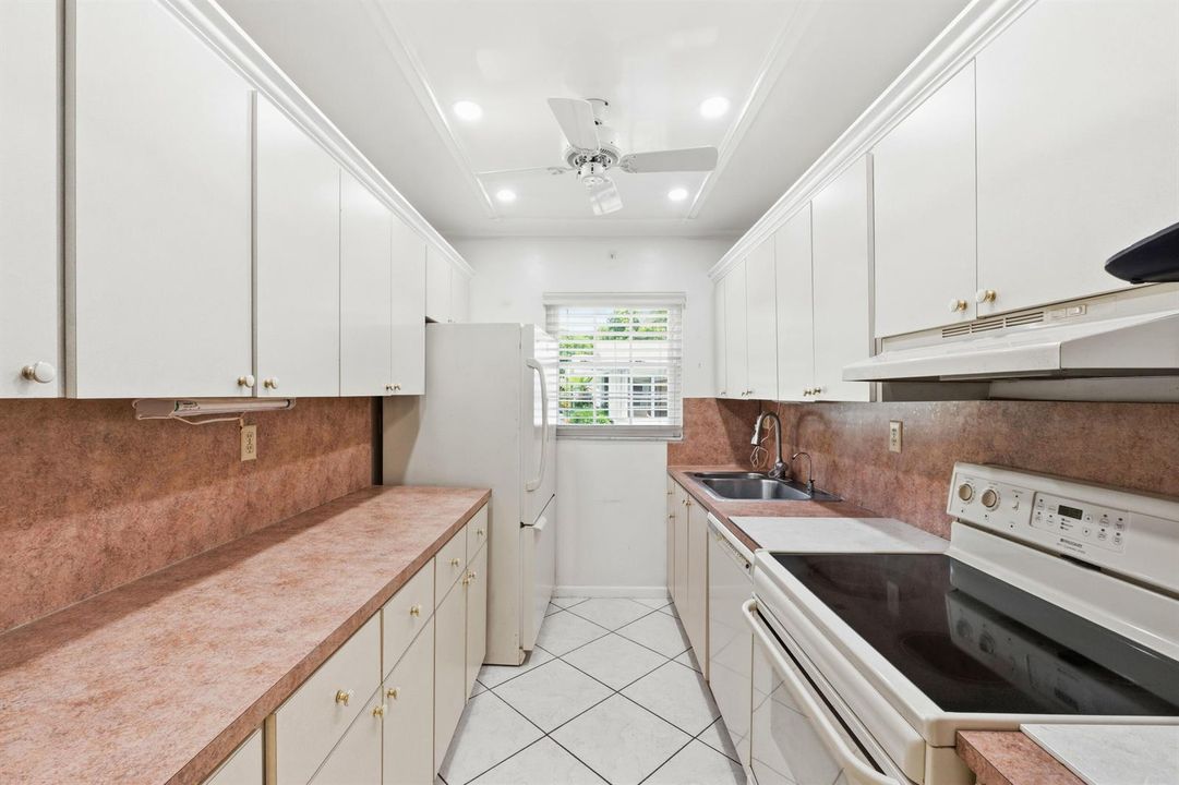 5126 Lakefront Blvd _019