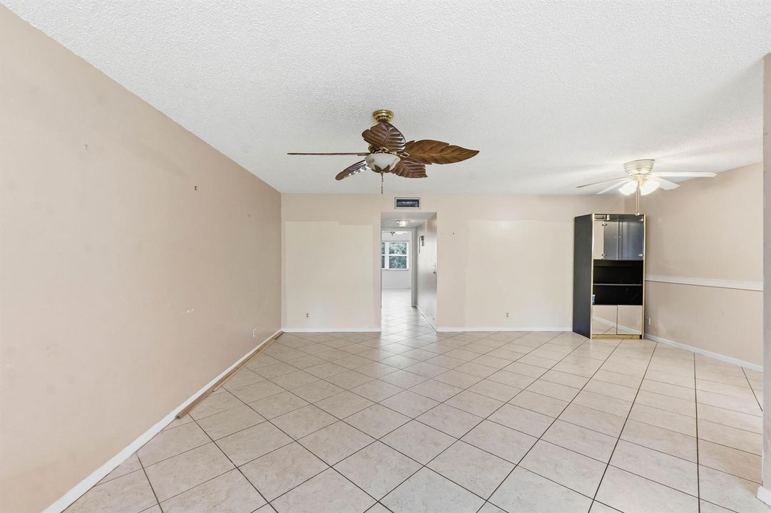 5126 Lakefront Blvd _018