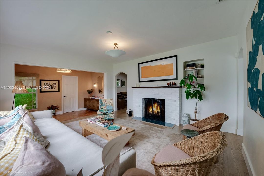 For Sale: $1,275,000 (3 beds, 2 baths, 1783 Square Feet)