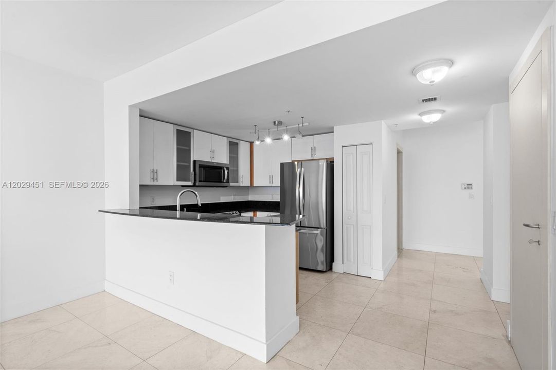Недавно продано: $835,000 (3 спален, 2 ванн, 1336 Квадратных фут)