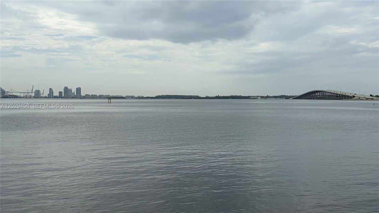 На продажу: $300,000 (1.50 acres)