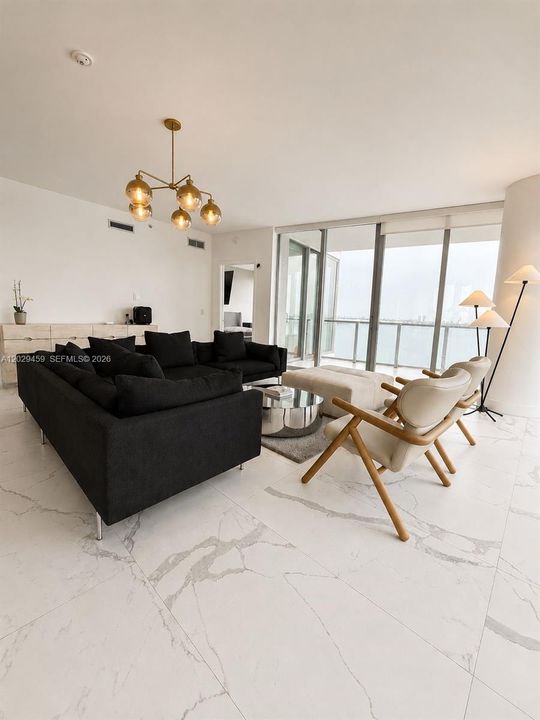 En Renta: $9,500 (3 camas, 3 baños, 1868 Pies cuadrados)