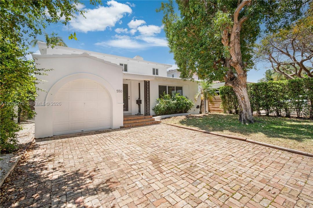 For Rent: $9,500 (3 beds, 2 baths, 1874 Square Feet)