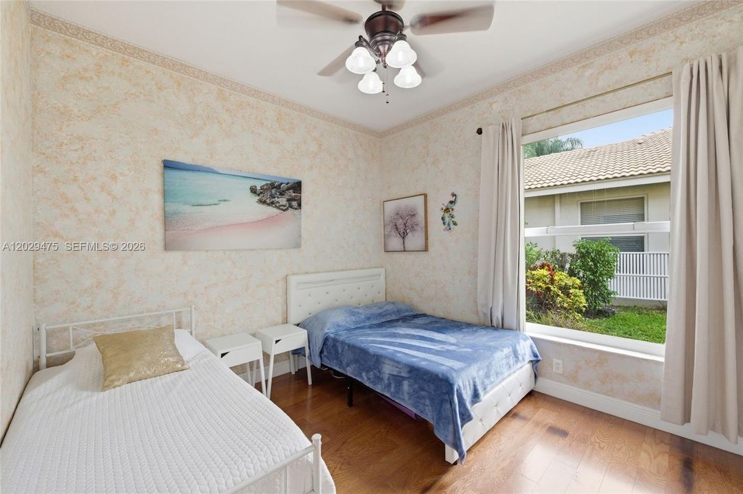 For Sale: $899,000 (5 beds, 3 baths, 3070 Square Feet)