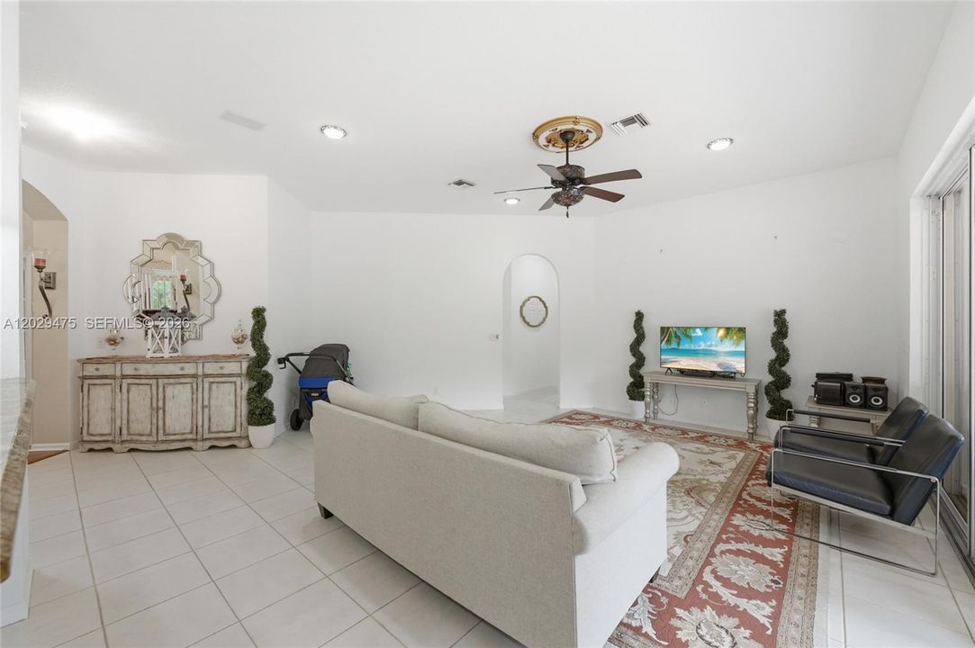 For Sale: $899,000 (5 beds, 3 baths, 3070 Square Feet)