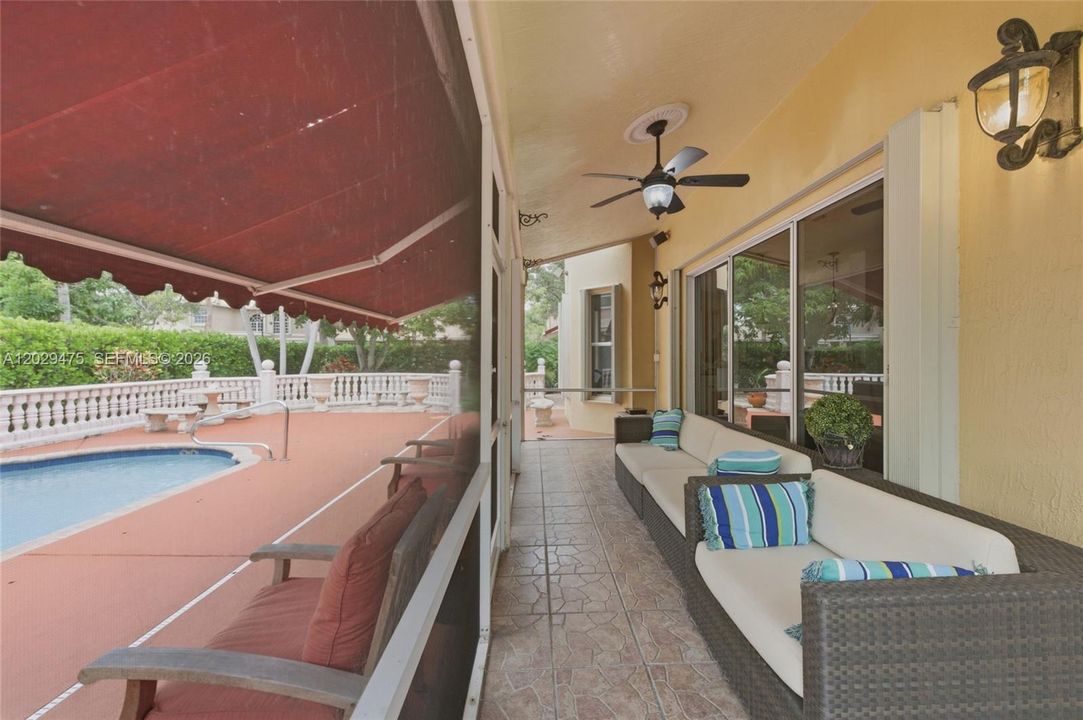 For Sale: $899,000 (5 beds, 3 baths, 3070 Square Feet)
