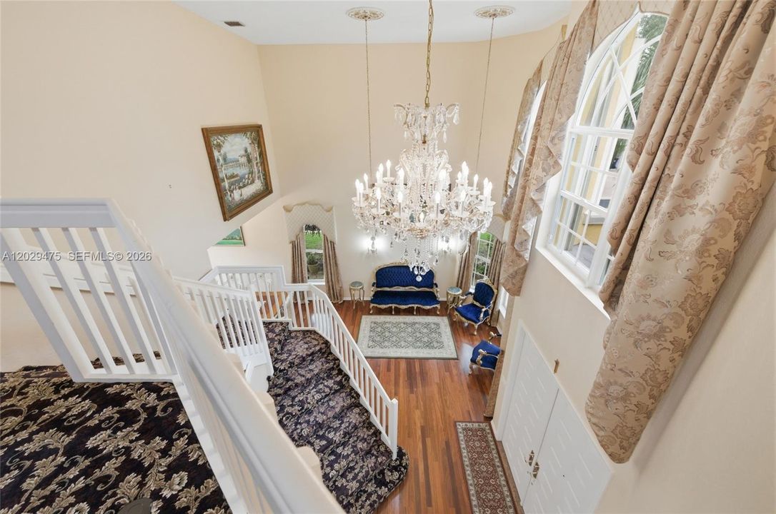 For Sale: $899,000 (5 beds, 3 baths, 3070 Square Feet)