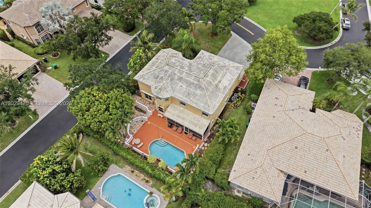 For Sale: $899,000 (5 beds, 3 baths, 3070 Square Feet)