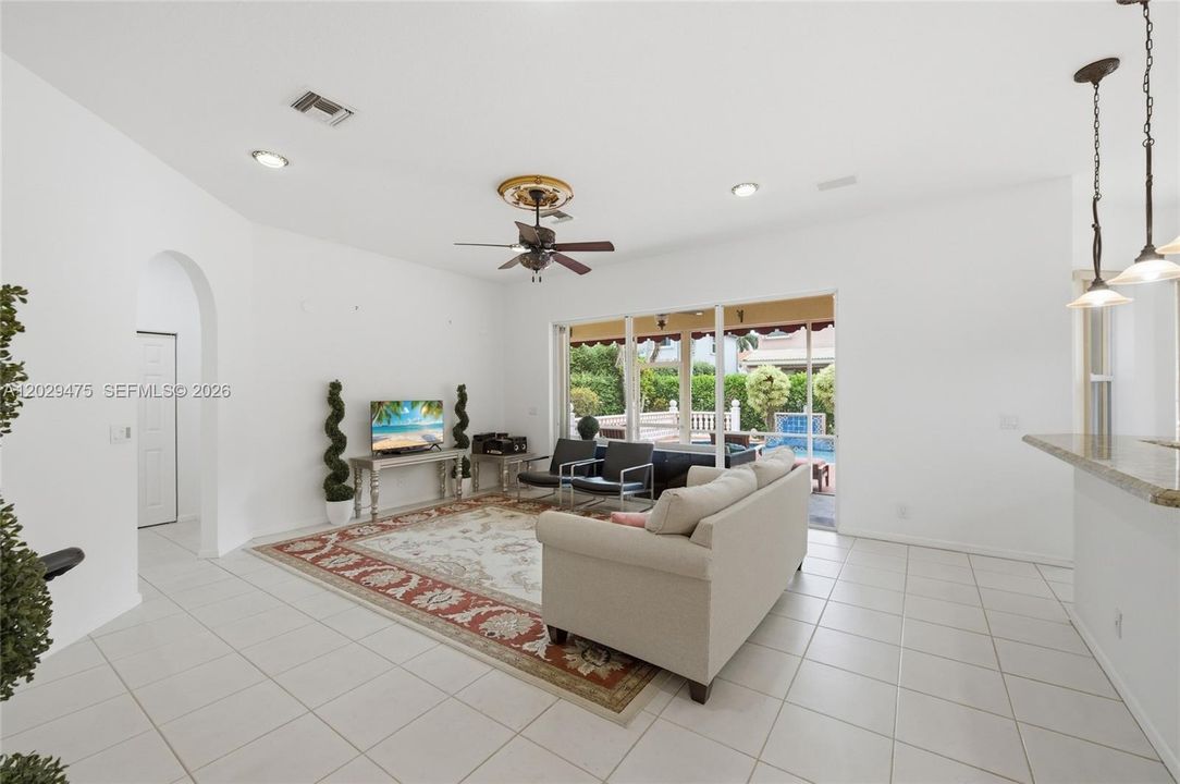 For Sale: $899,000 (5 beds, 3 baths, 3070 Square Feet)