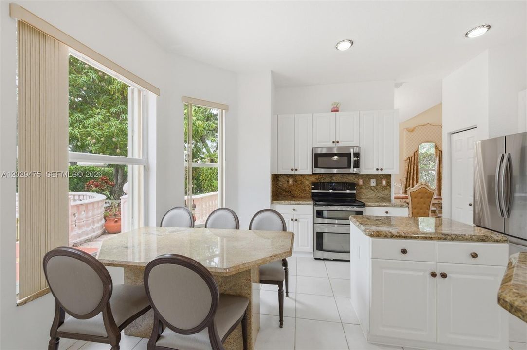 For Sale: $899,000 (5 beds, 3 baths, 3070 Square Feet)