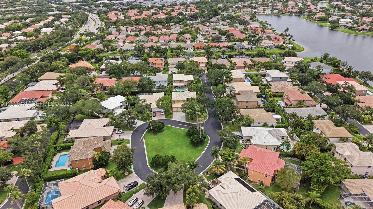 For Sale: $899,000 (5 beds, 3 baths, 3070 Square Feet)