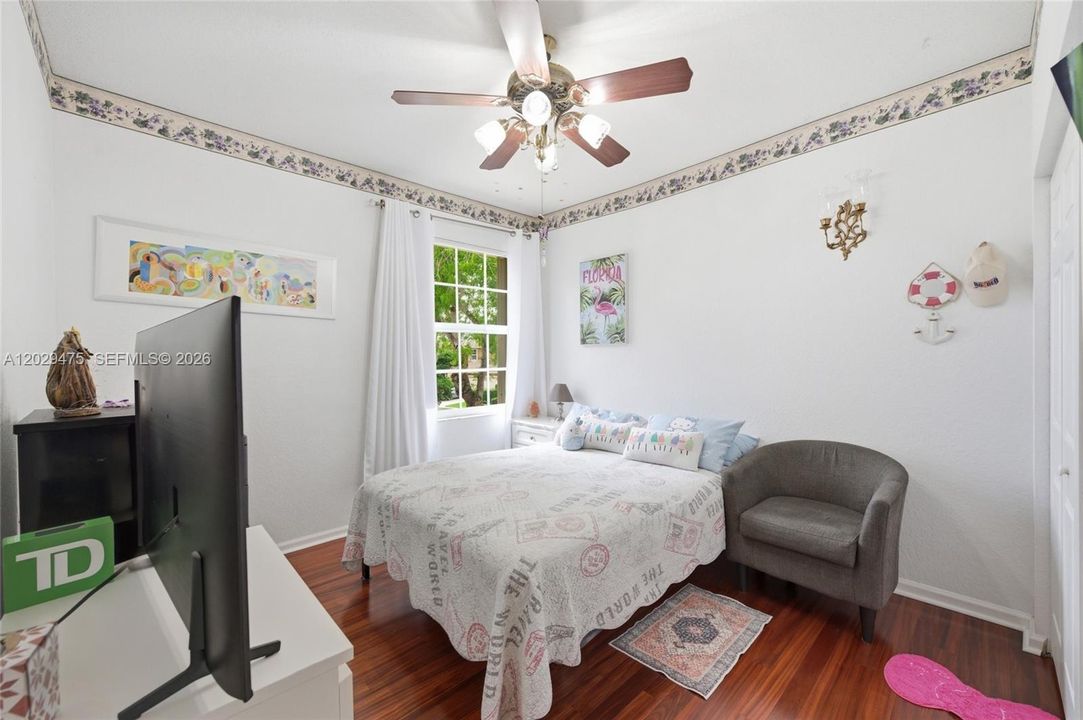 For Sale: $899,000 (5 beds, 3 baths, 3070 Square Feet)