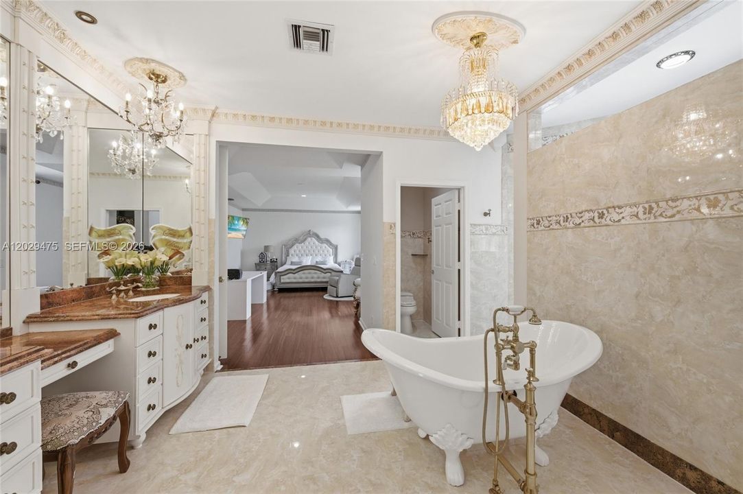 For Sale: $899,000 (5 beds, 3 baths, 3070 Square Feet)
