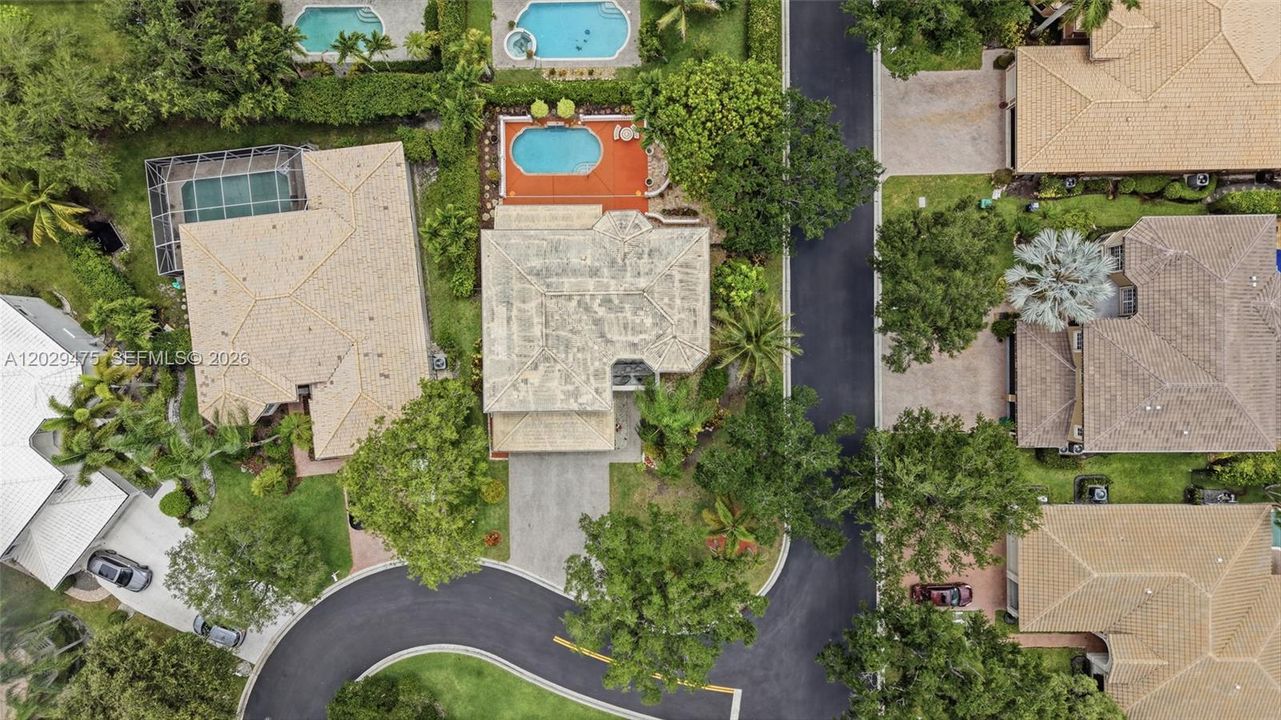 For Sale: $899,000 (5 beds, 3 baths, 3070 Square Feet)