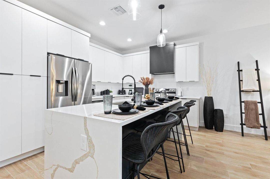 4-web-or-mls-601-sw-3rd-st