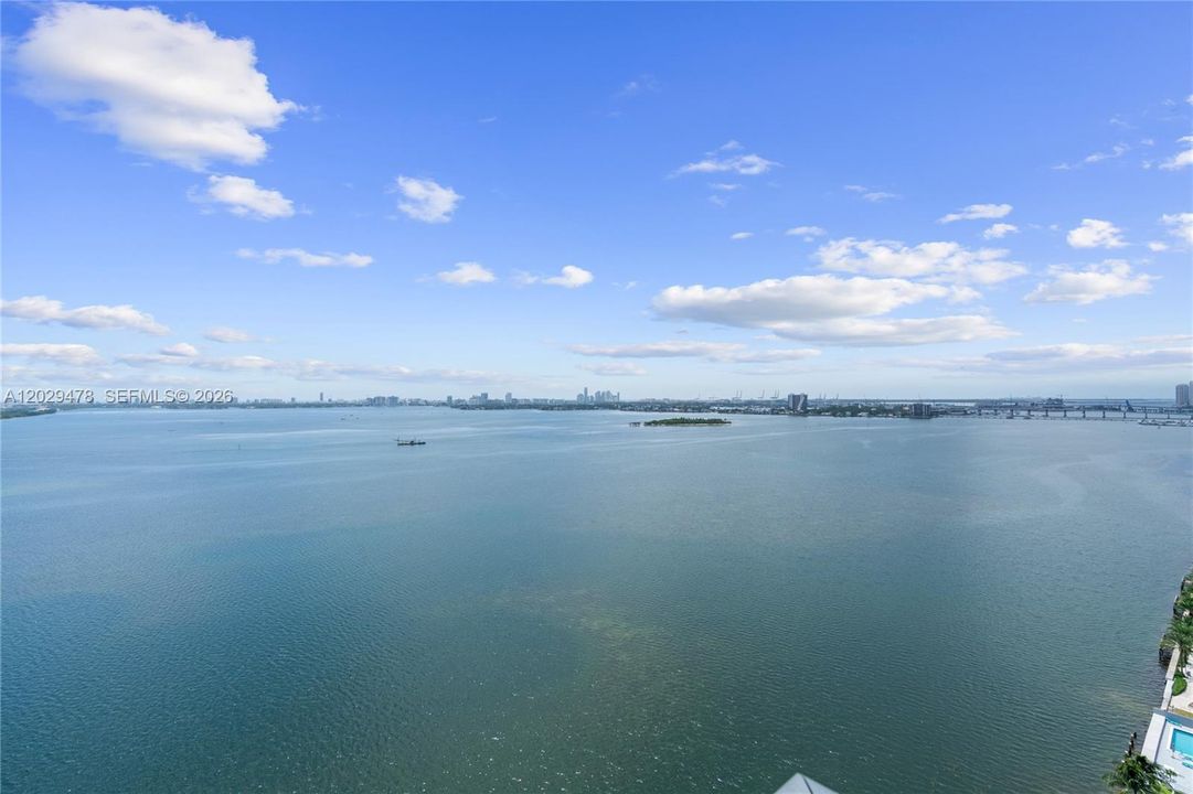 For Rent: $16,500 (3 beds, 3 baths, 1634 Square Feet)
