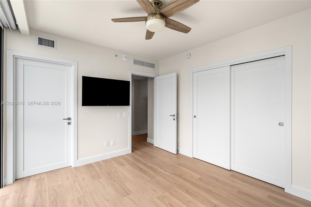 For Rent: $16,500 (3 beds, 3 baths, 1634 Square Feet)