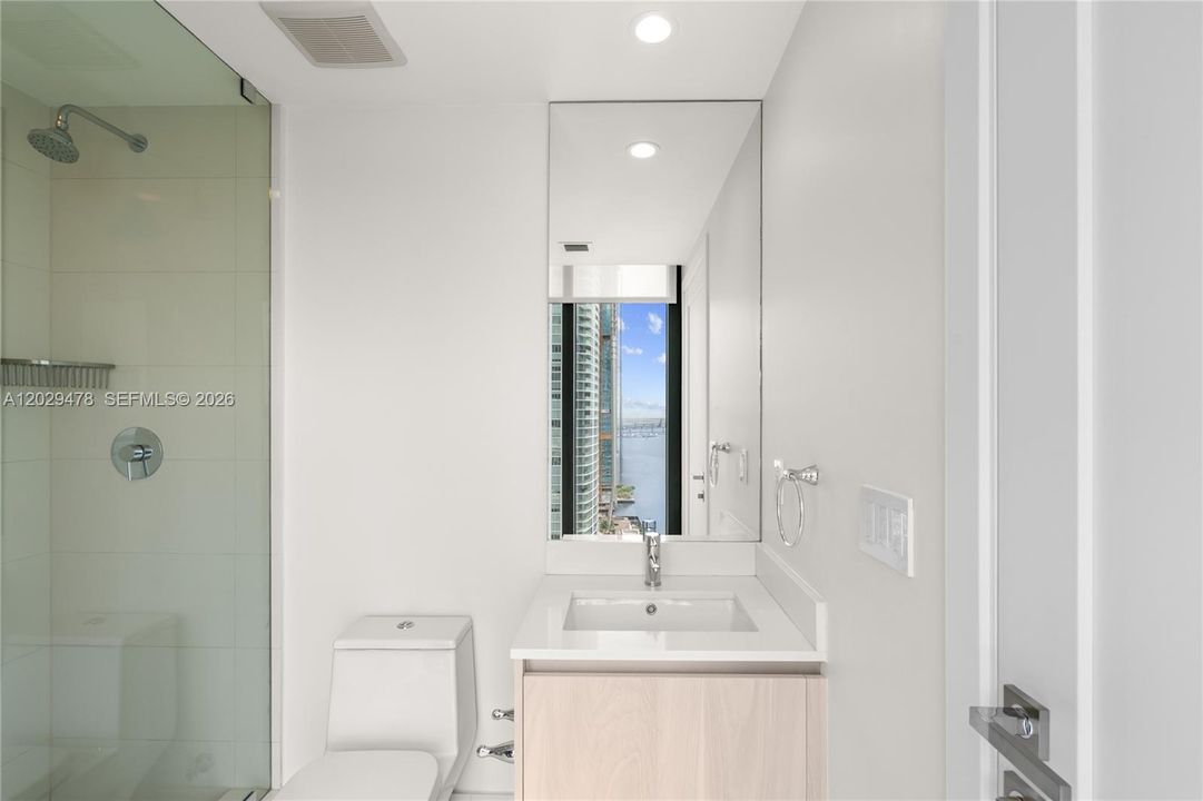 For Rent: $16,500 (3 beds, 3 baths, 1634 Square Feet)