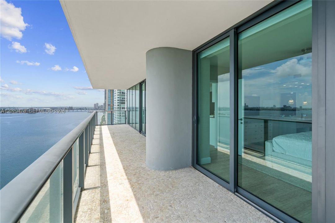 For Rent: $16,500 (3 beds, 3 baths, 1634 Square Feet)