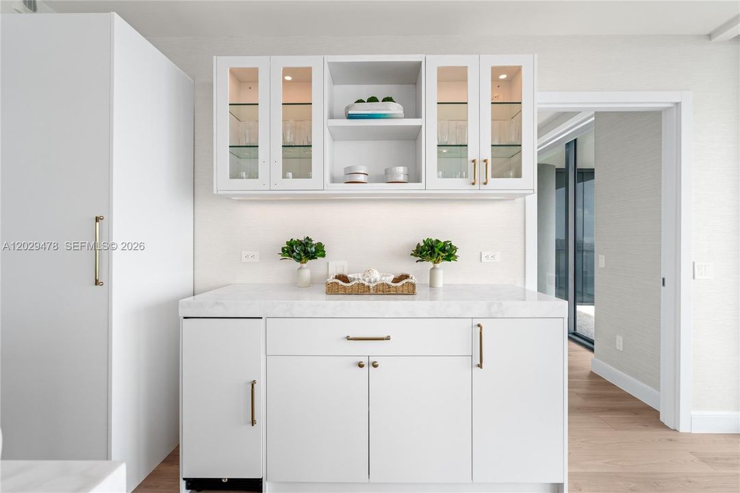 For Rent: $16,500 (3 beds, 3 baths, 1634 Square Feet)