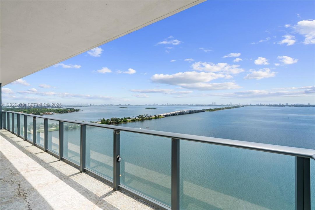 For Rent: $16,500 (3 beds, 3 baths, 1634 Square Feet)