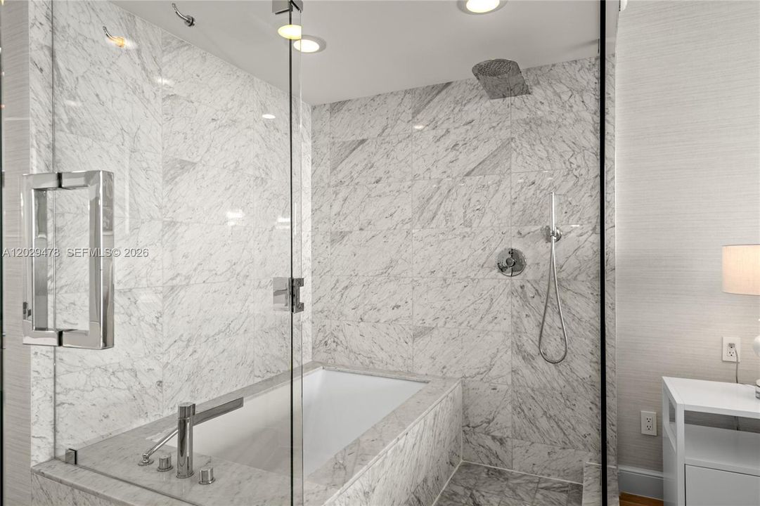 For Rent: $16,500 (3 beds, 3 baths, 1634 Square Feet)