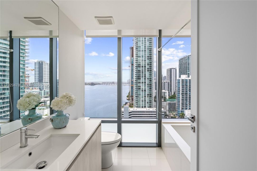 For Rent: $16,500 (3 beds, 3 baths, 1634 Square Feet)