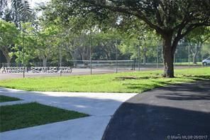 Active With Contract: $1,850 (2 beds, 2 baths, 980 Square Feet)