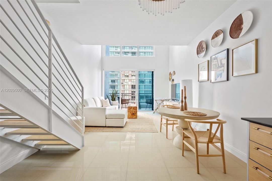 En Venta: $420,000 (1 camas, 1 baños, 877 Pies cuadrados)