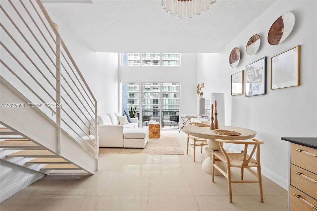 En Venta: $420,000 (1 camas, 1 baños, 877 Pies cuadrados)