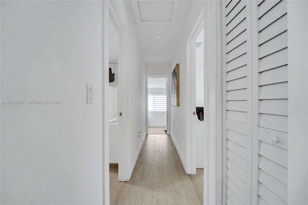 For Sale: $515,000 (3 beds, 2 baths, 960 Square Feet)