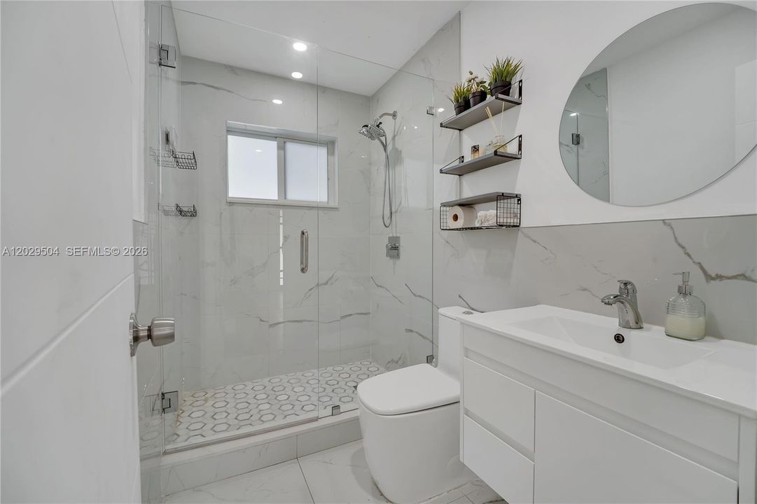For Sale: $515,000 (3 beds, 2 baths, 960 Square Feet)