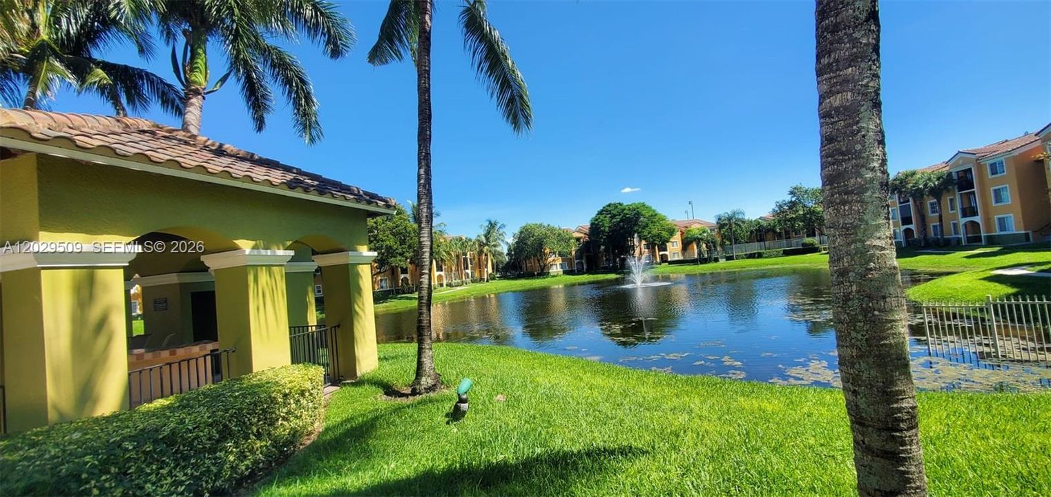 Active With Contract: $1,935 (1 beds, 1 baths, 730 Square Feet)