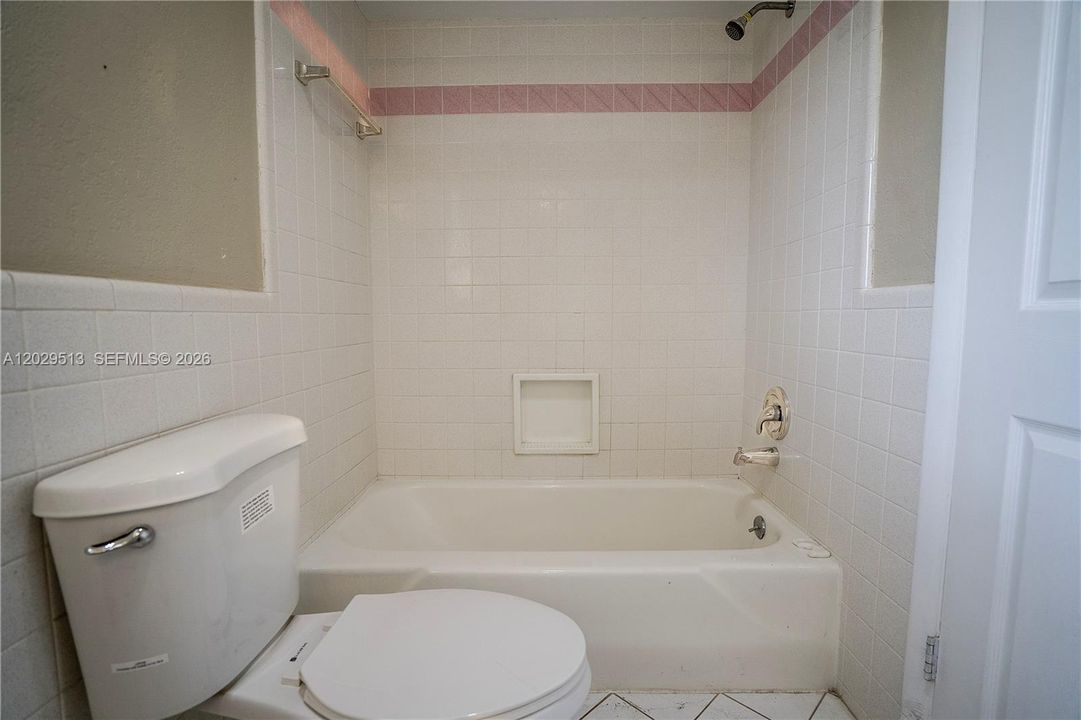 For Rent: $3,200 (2 beds, 2 baths, 1473 Square Feet)