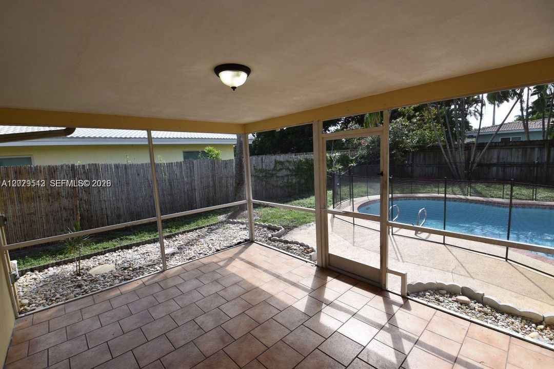 For Rent: $3,200 (2 beds, 2 baths, 1473 Square Feet)