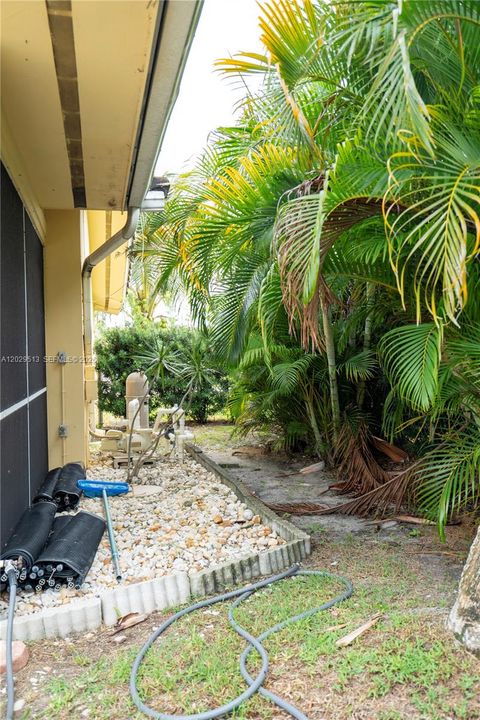 For Rent: $3,200 (2 beds, 2 baths, 1473 Square Feet)