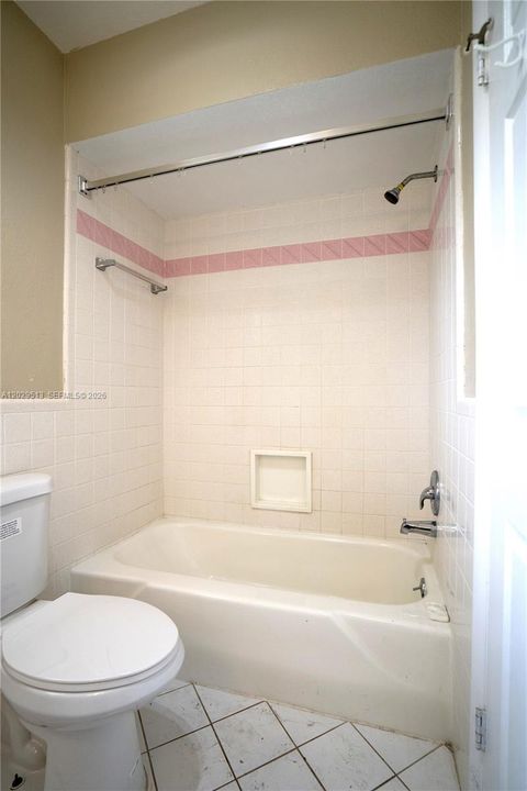 For Rent: $3,200 (2 beds, 2 baths, 1473 Square Feet)