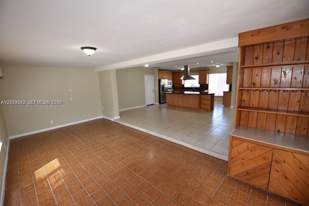 For Rent: $3,200 (2 beds, 2 baths, 1473 Square Feet)