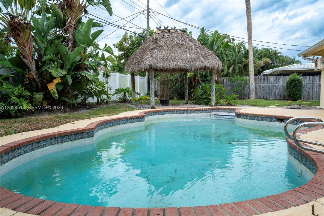 For Rent: $3,200 (2 beds, 2 baths, 1473 Square Feet)
