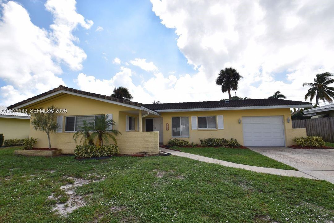 For Rent: $3,200 (2 beds, 2 baths, 1473 Square Feet)