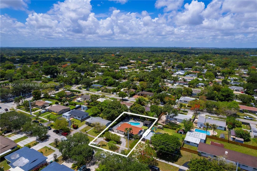 Active With Contract: $699,900 (4 beds, 2 baths, 1404 Square Feet)