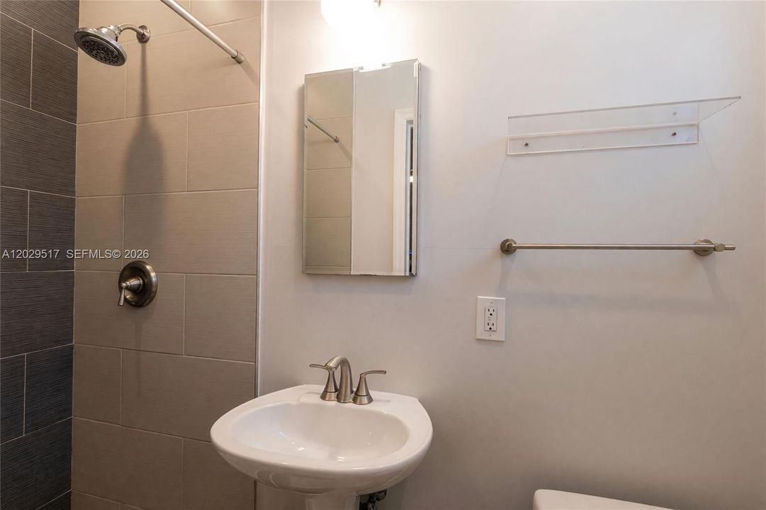 Active With Contract: $699,900 (4 beds, 2 baths, 1404 Square Feet)