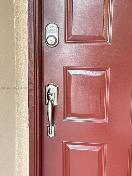 For Sale: $220,000 (1 beds, 1 baths, 1046 Square Feet)