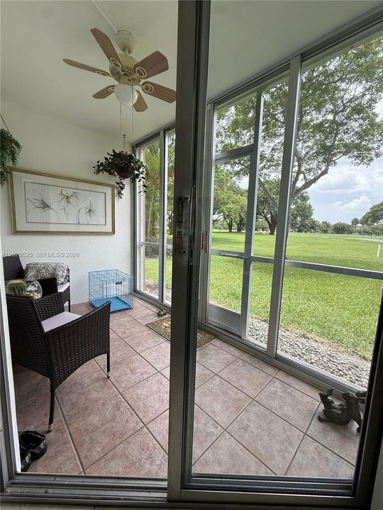 For Sale: $220,000 (1 beds, 1 baths, 1046 Square Feet)